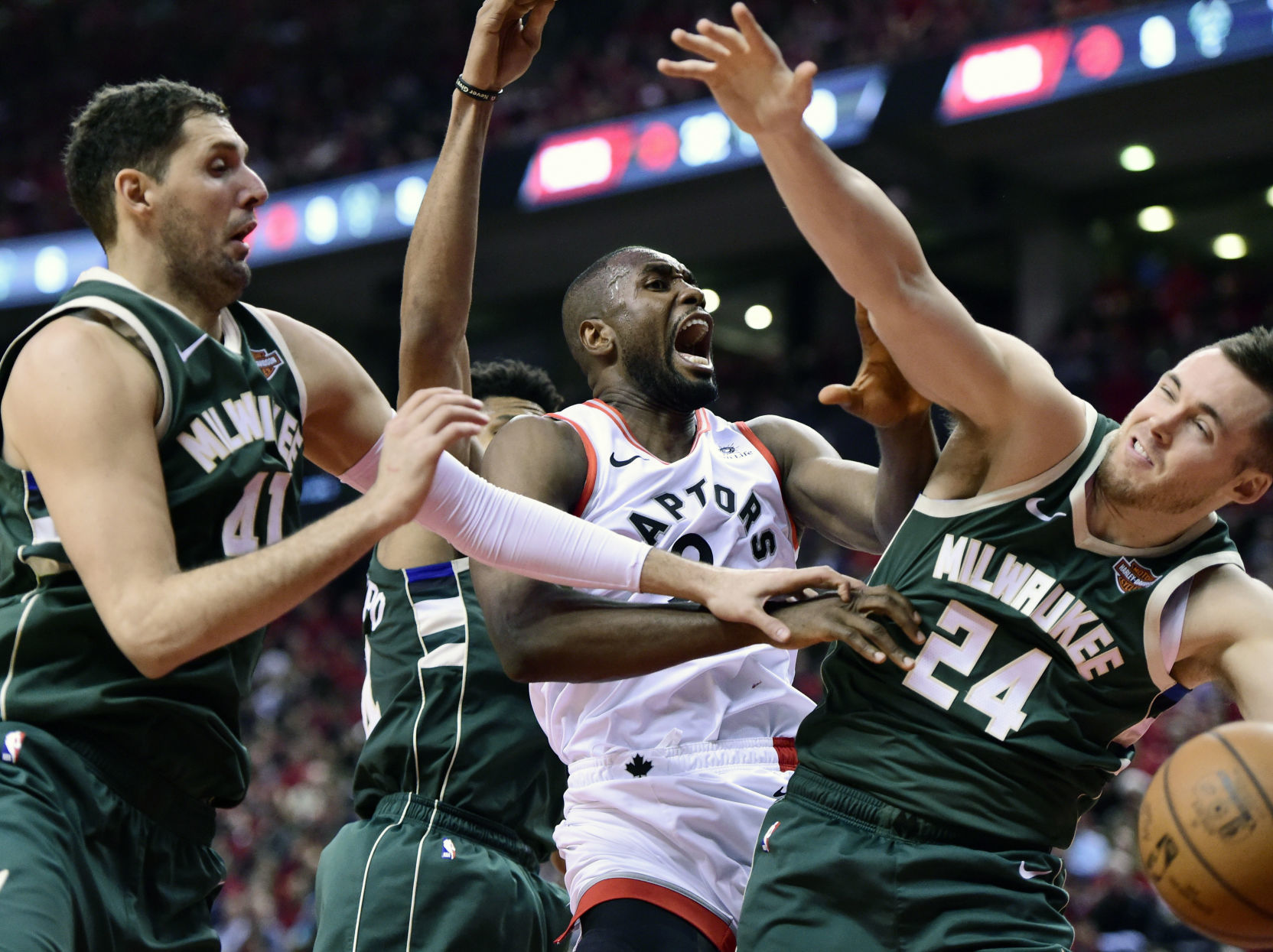 Raptors 120, Bucks 102